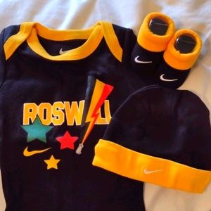 Nike baby boy set, hat, socks, onesie